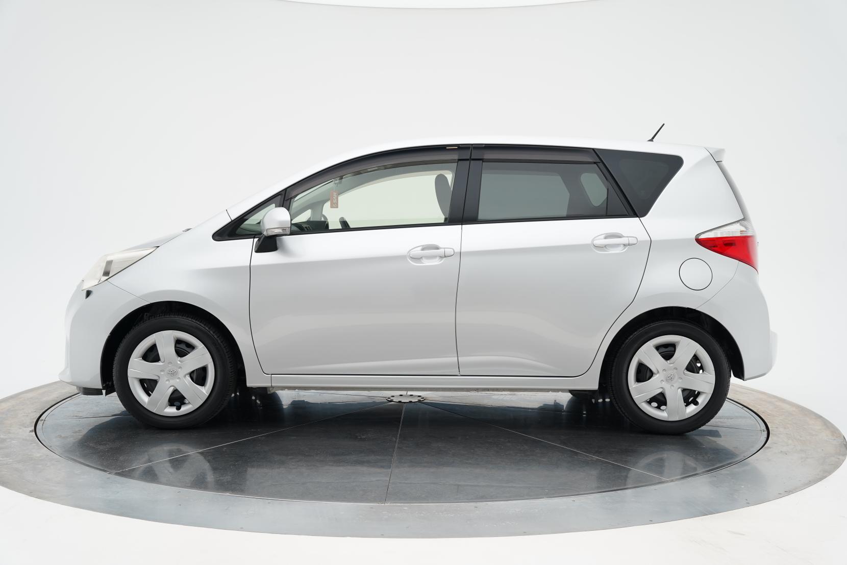 Toyota Ractis X