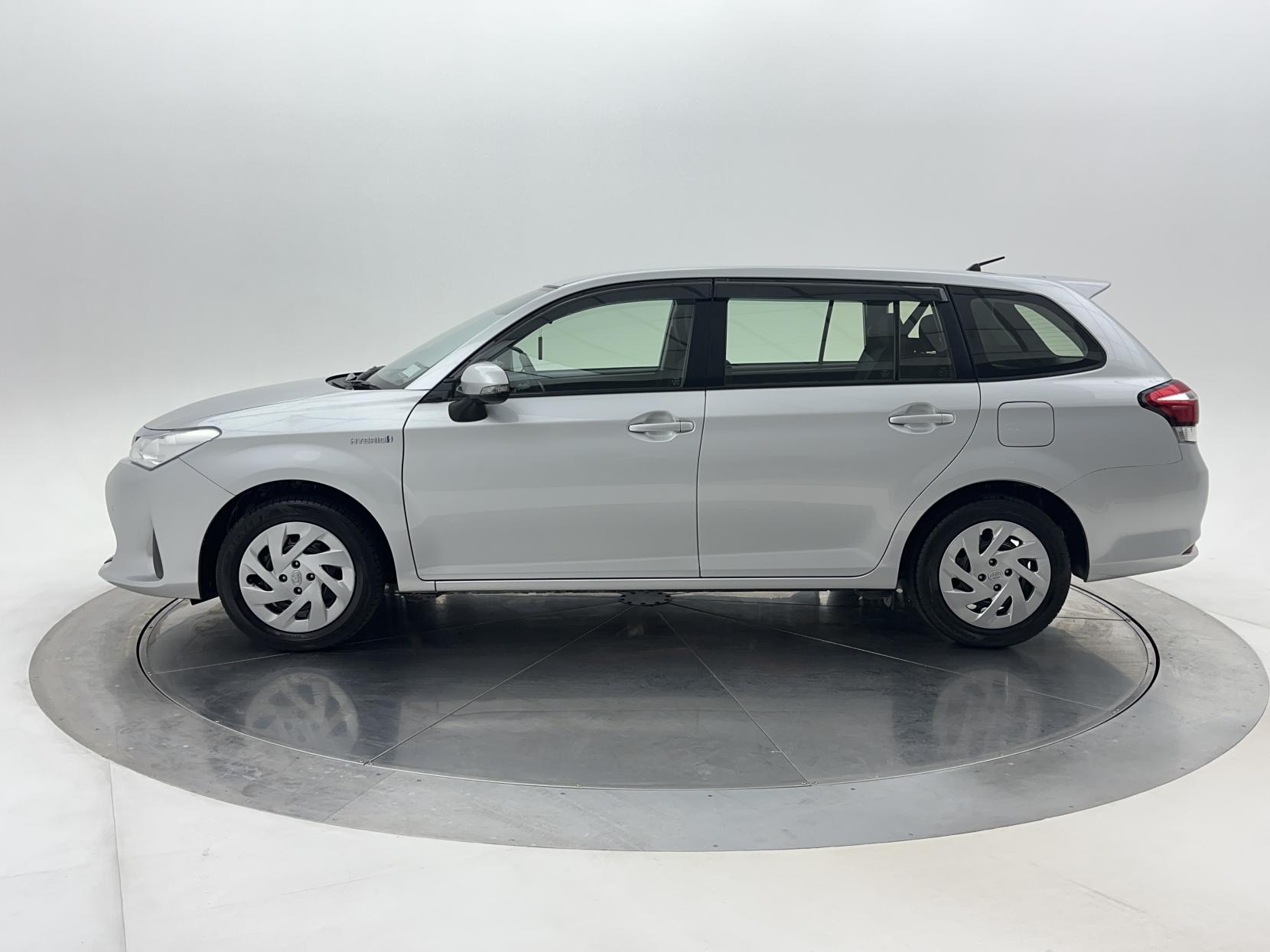 Toyota Corolla Fielder Hybrid