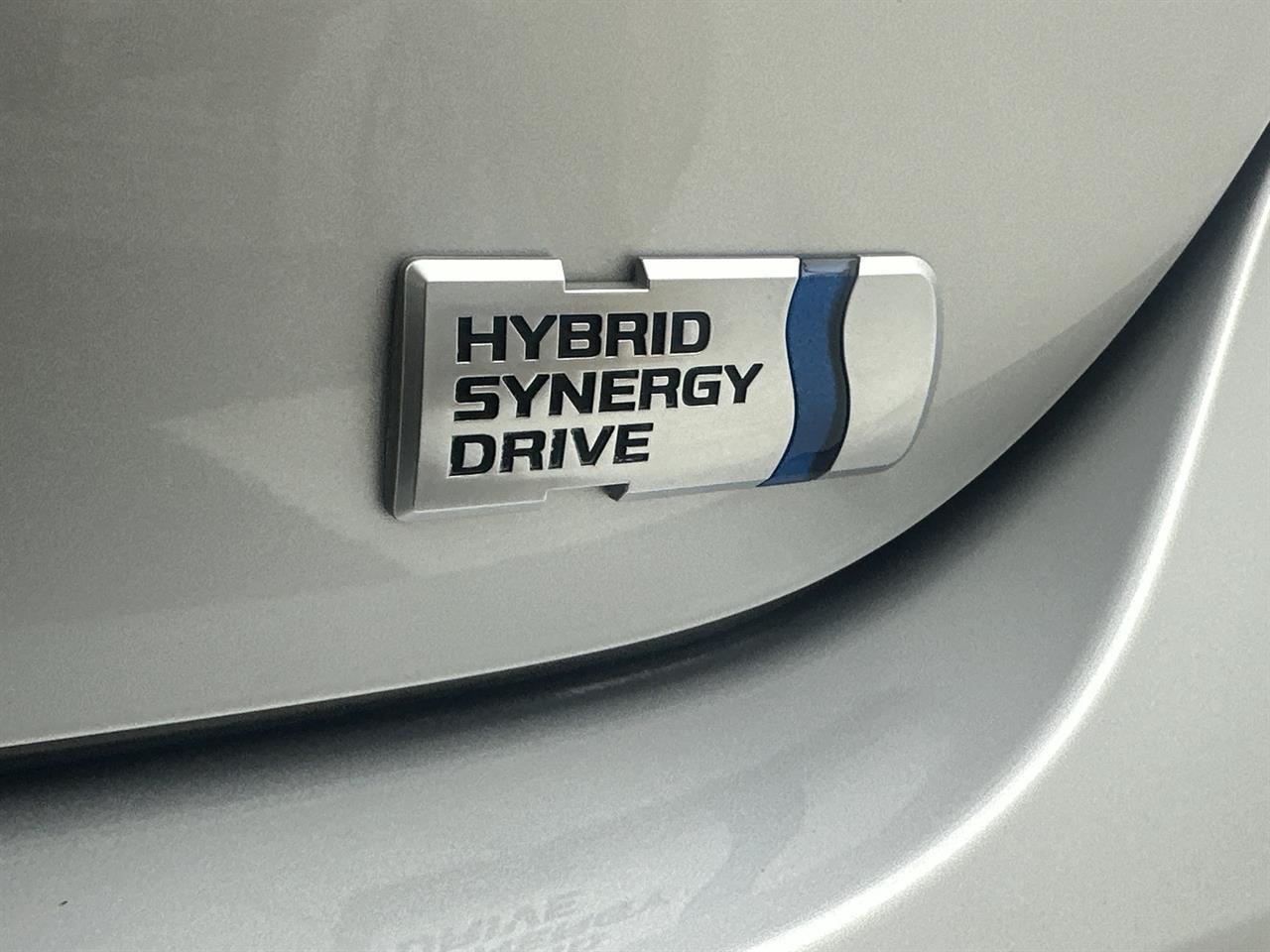 Toyota Camry 2.5 Hybrid X