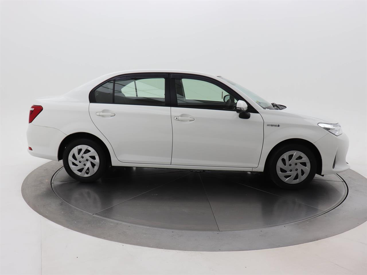 Toyota Corolla 1.8 Axio Hybrid