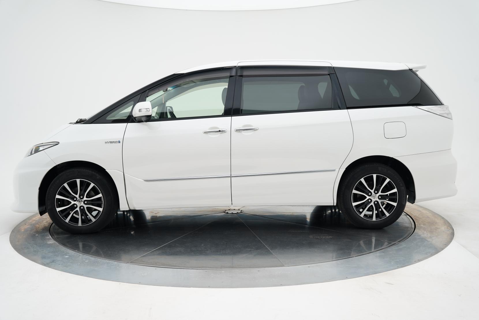 Toyota Estima 2.4 Hybrid Aeras Premium Edition