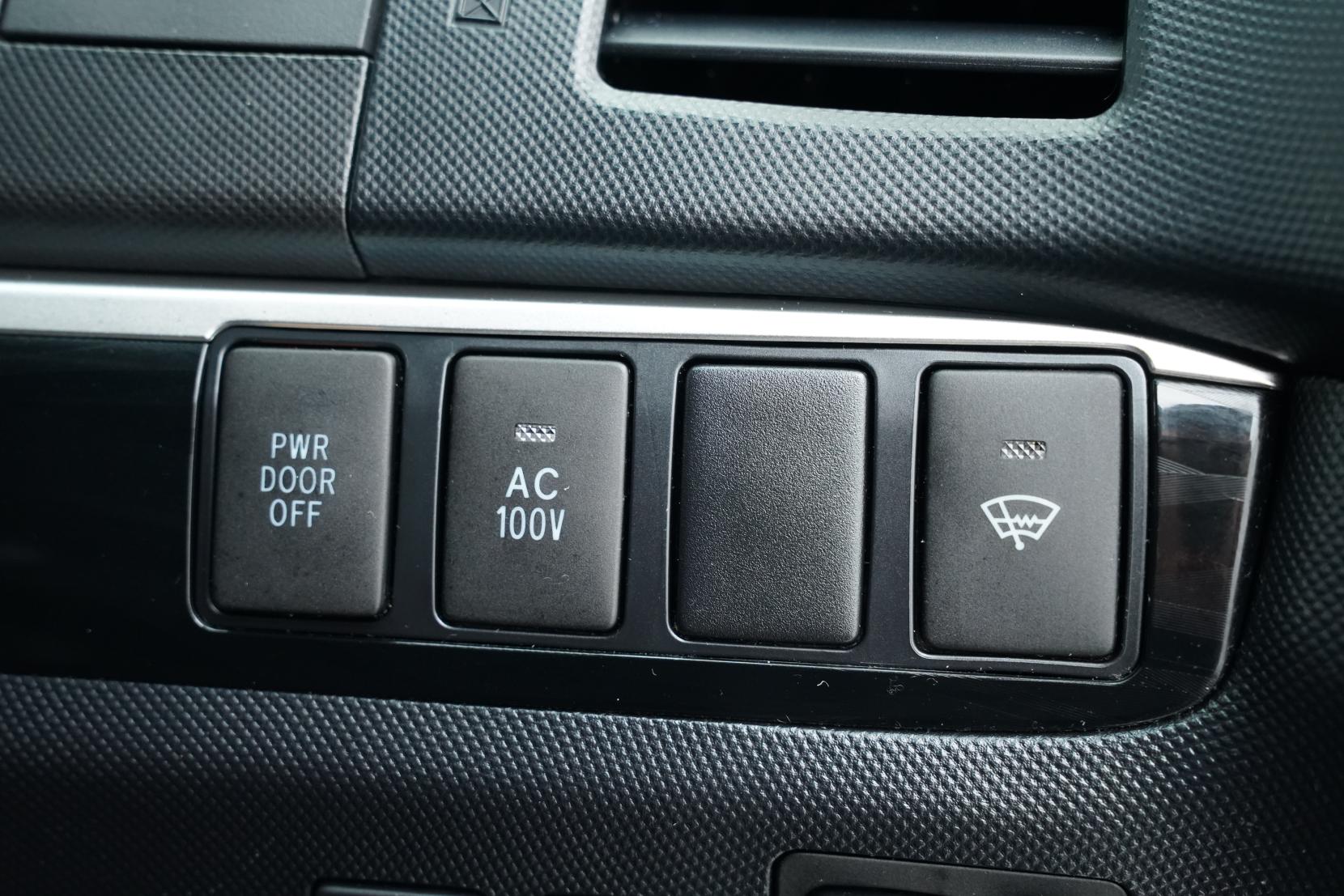 Toyota Estima 2.4 Hybrid Aeras Premium Edition