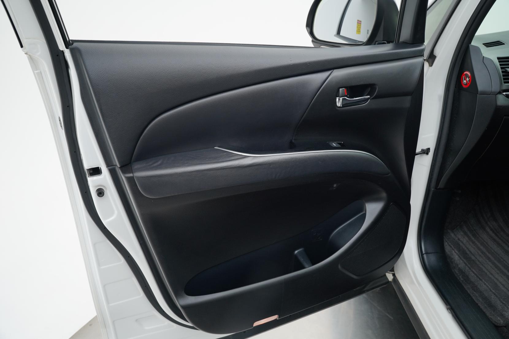 Toyota Estima 2.4 Hybrid Aeras Premium Edition