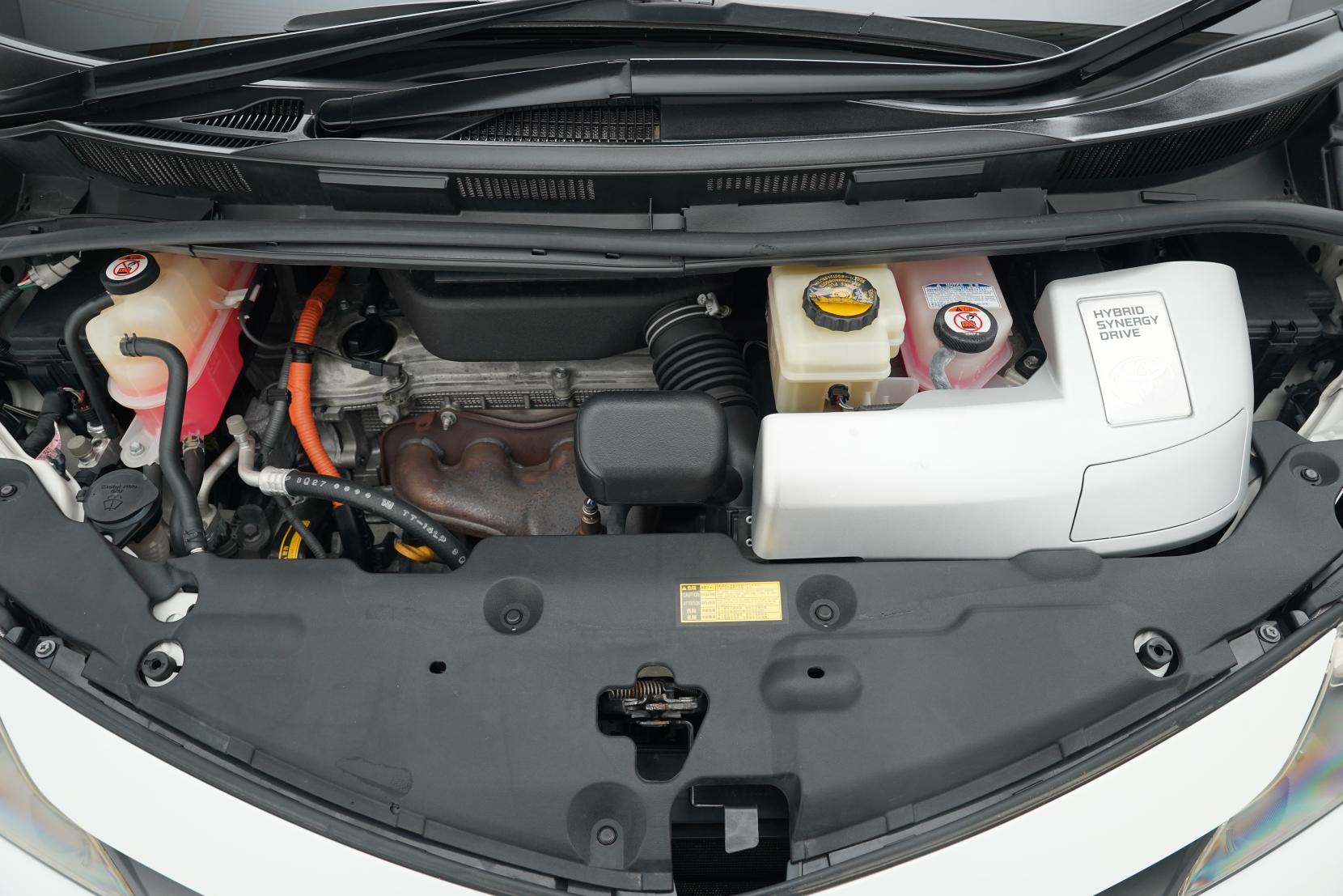 Toyota Estima 2.4 Hybrid Aeras Premium Edition