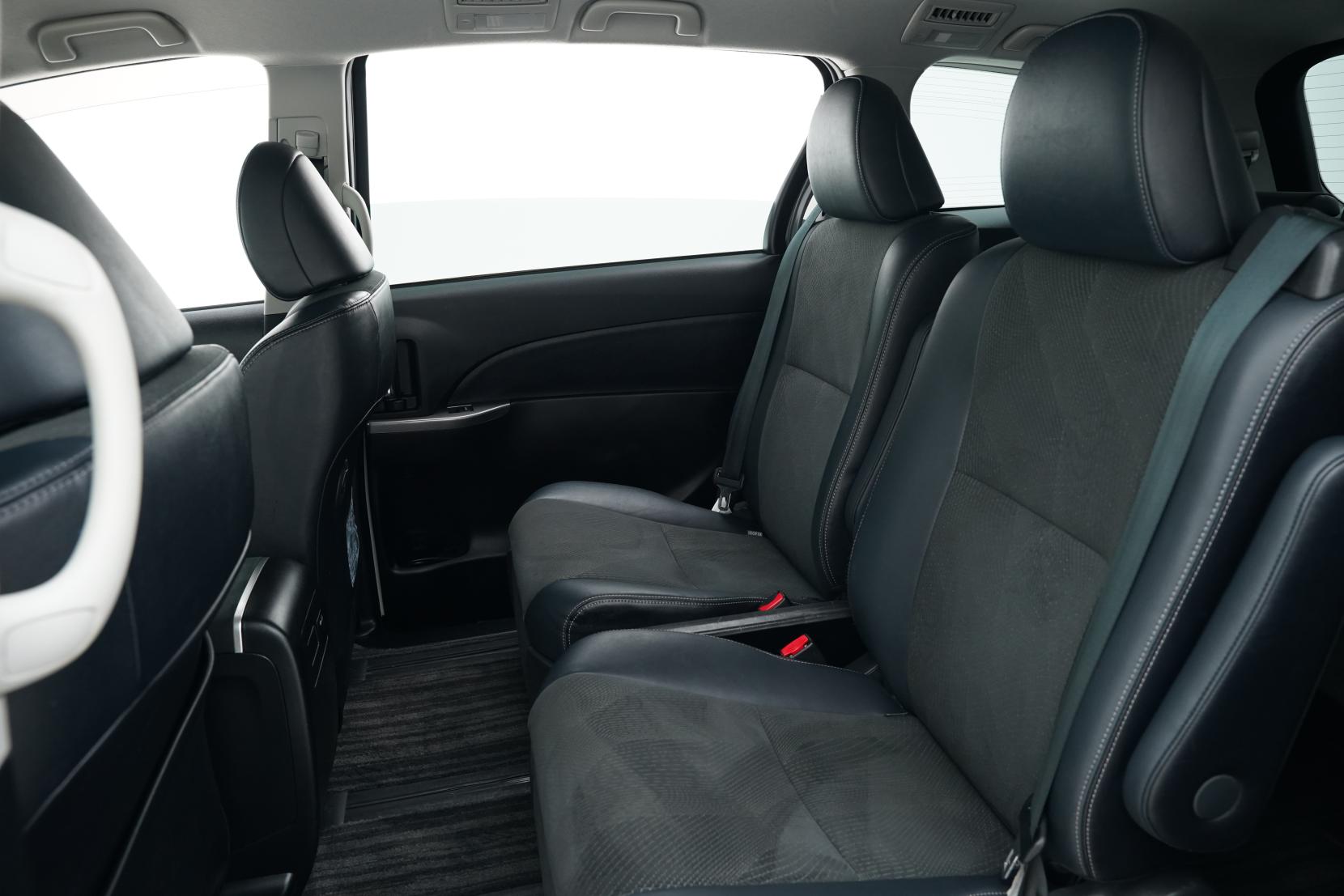 Toyota Estima 2.4 Hybrid Aeras Premium Edition