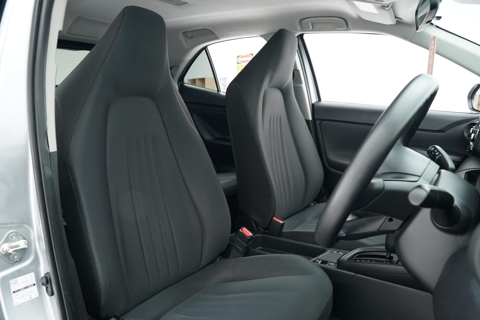 Toyota Yaris Cross Hybrid X