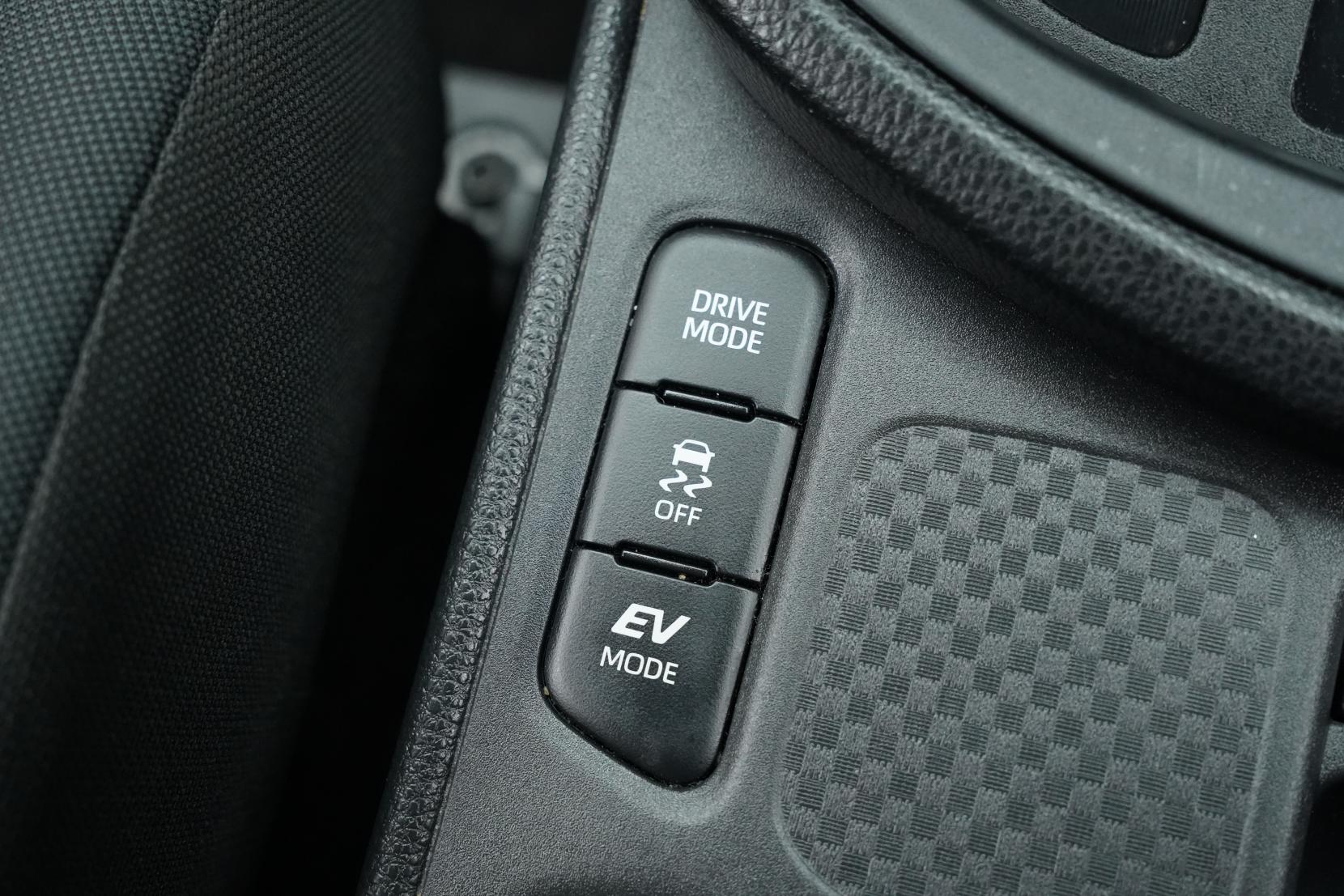 Toyota Yaris Cross Hybrid X