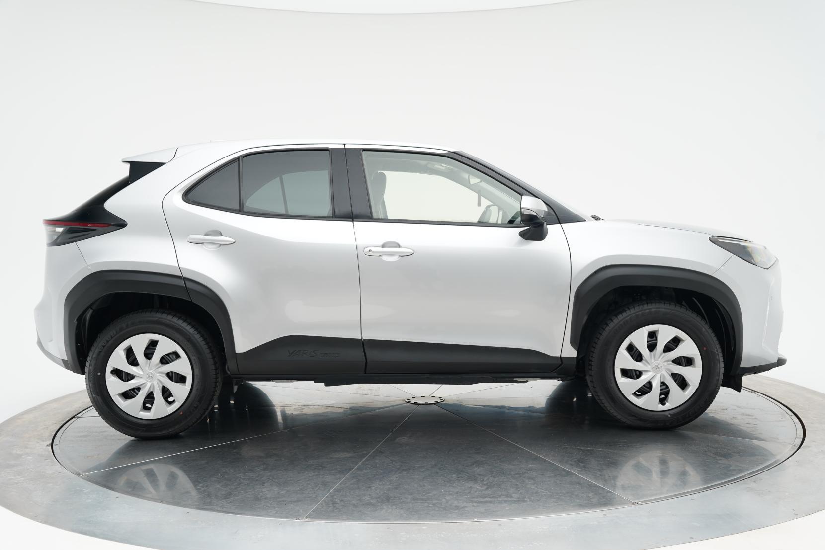 Toyota Yaris Cross Hybrid X