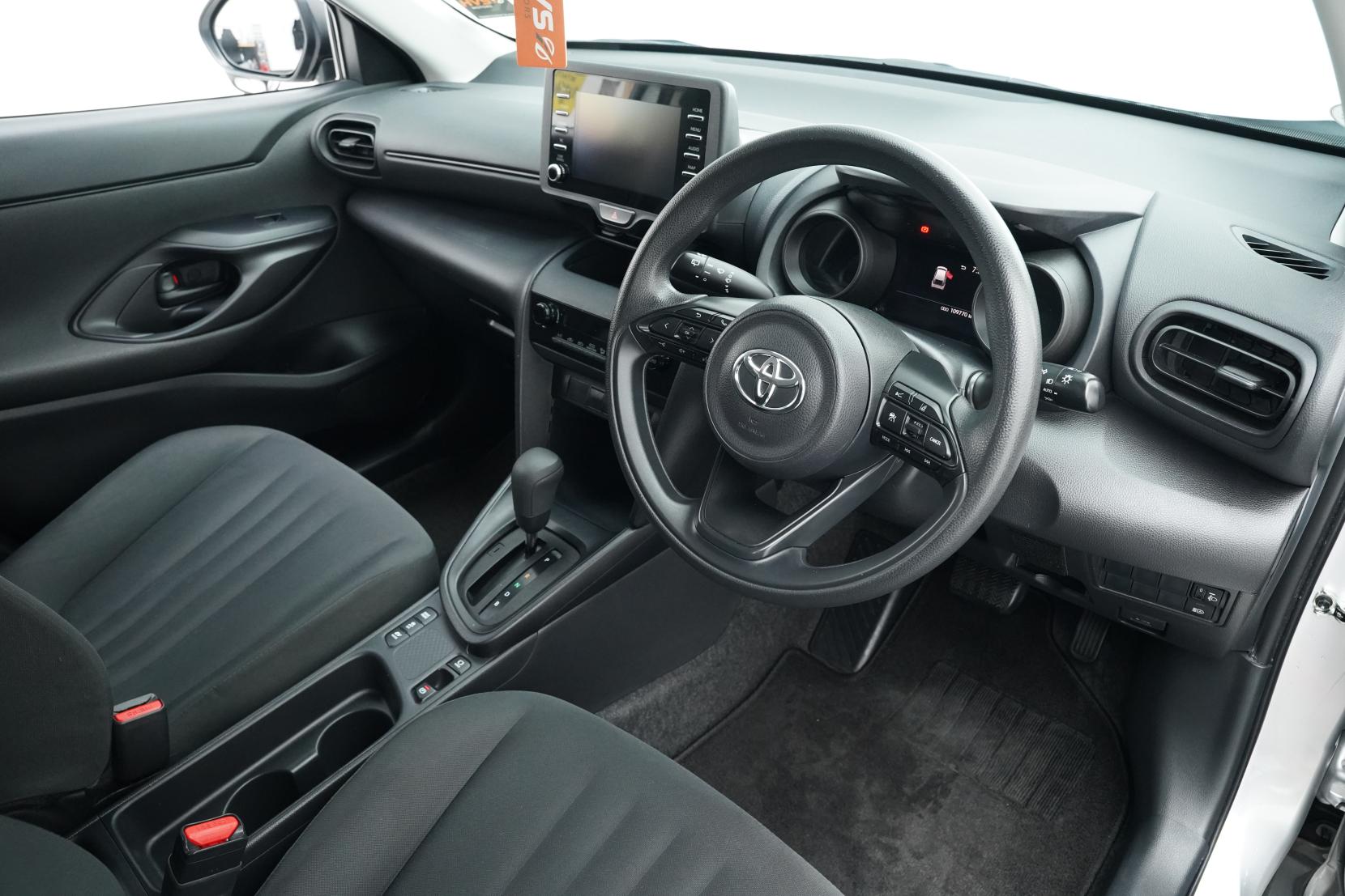 Toyota Yaris Cross Hybrid X