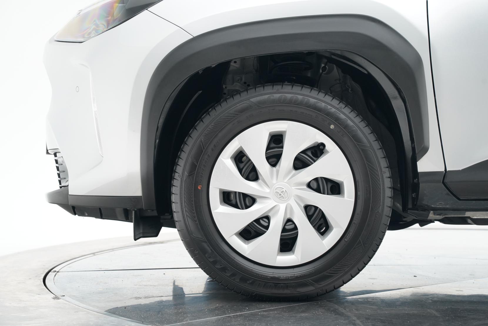 Toyota Yaris Cross Hybrid X