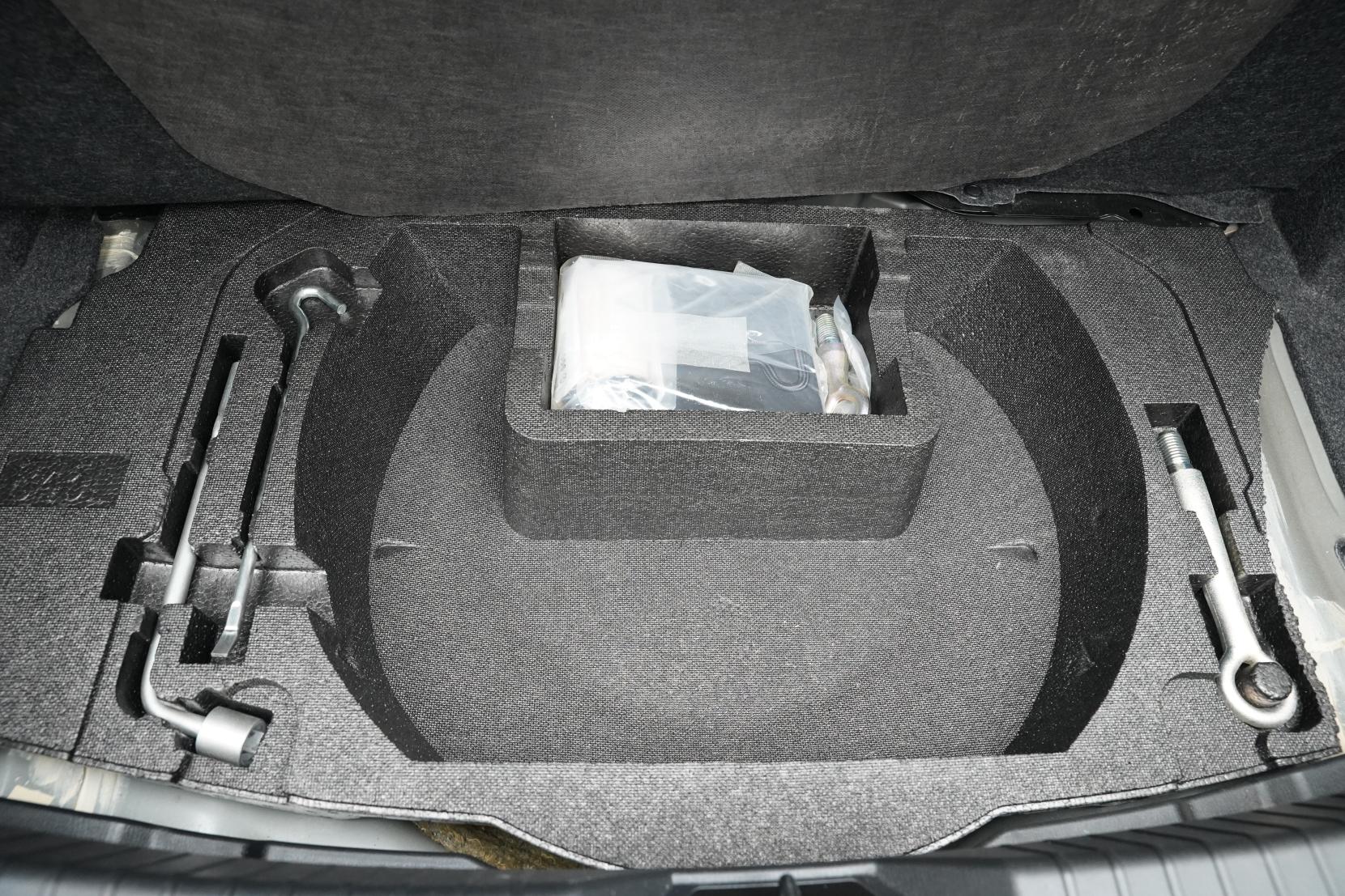 Mazda Axela 2.0 HYBRID-S L PACKAGE