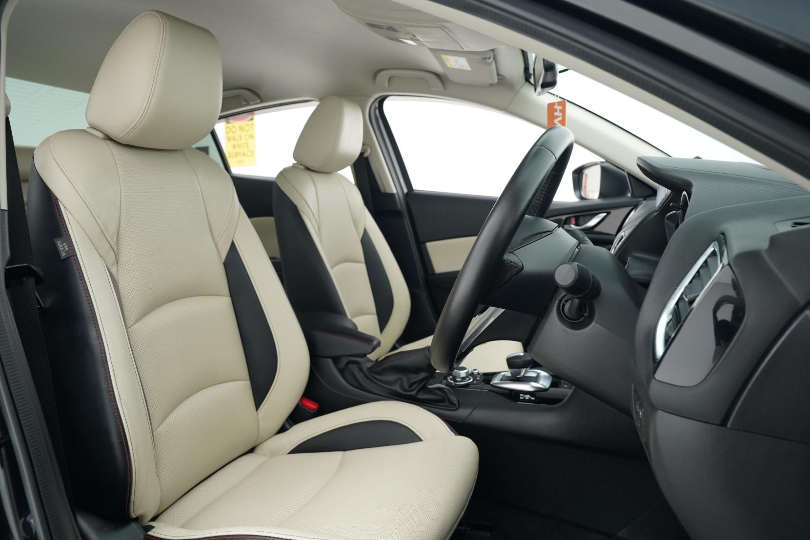 Mazda Axela 2.0 HYBRID-S L PACKAGE