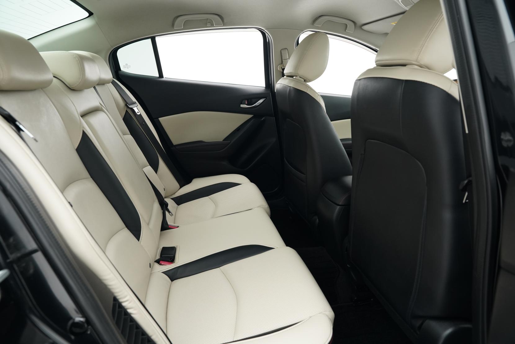 Mazda Axela 2.0 HYBRID-S L PACKAGE