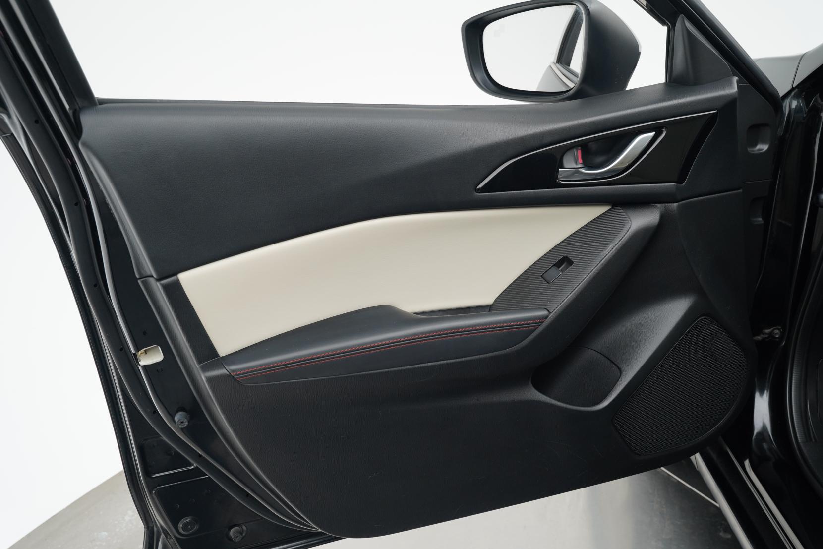Mazda Axela 2.0 HYBRID-S L PACKAGE