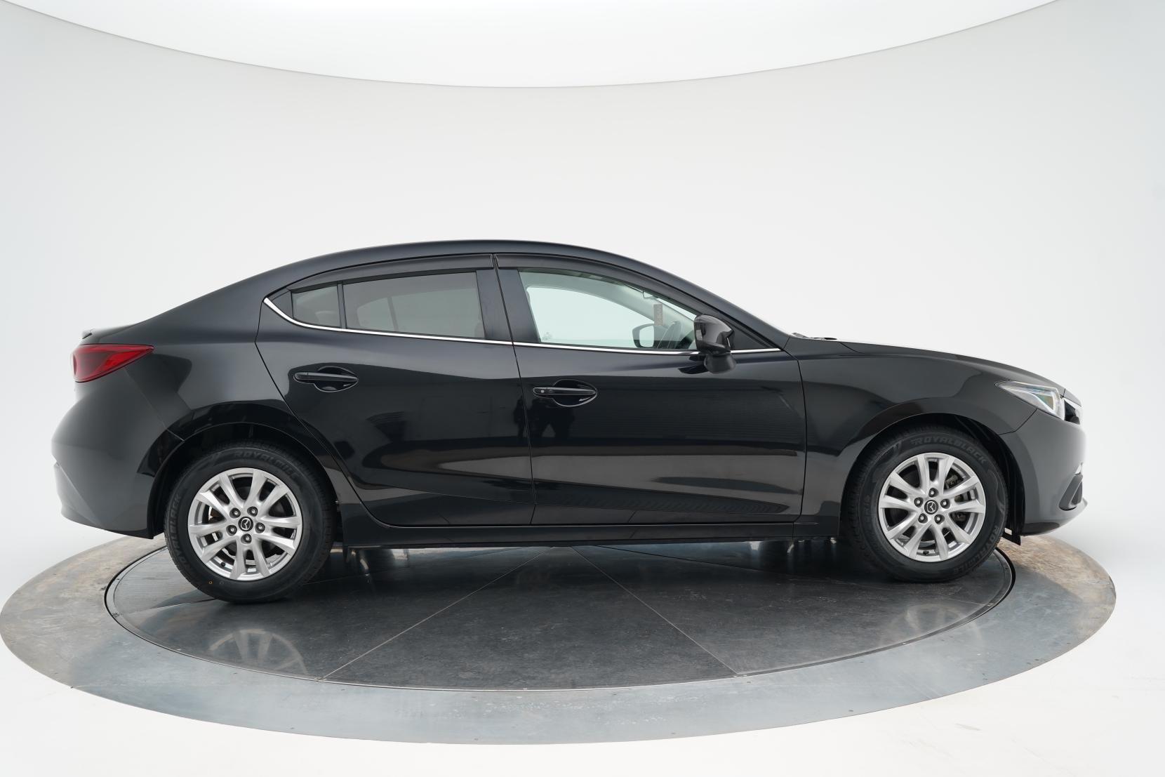 Mazda Axela 2.0 HYBRID-S L PACKAGE