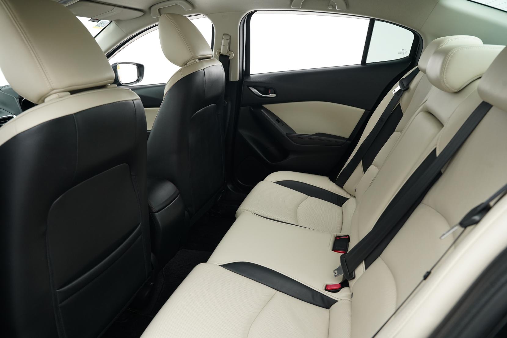 Mazda Axela 2.0 HYBRID-S L PACKAGE