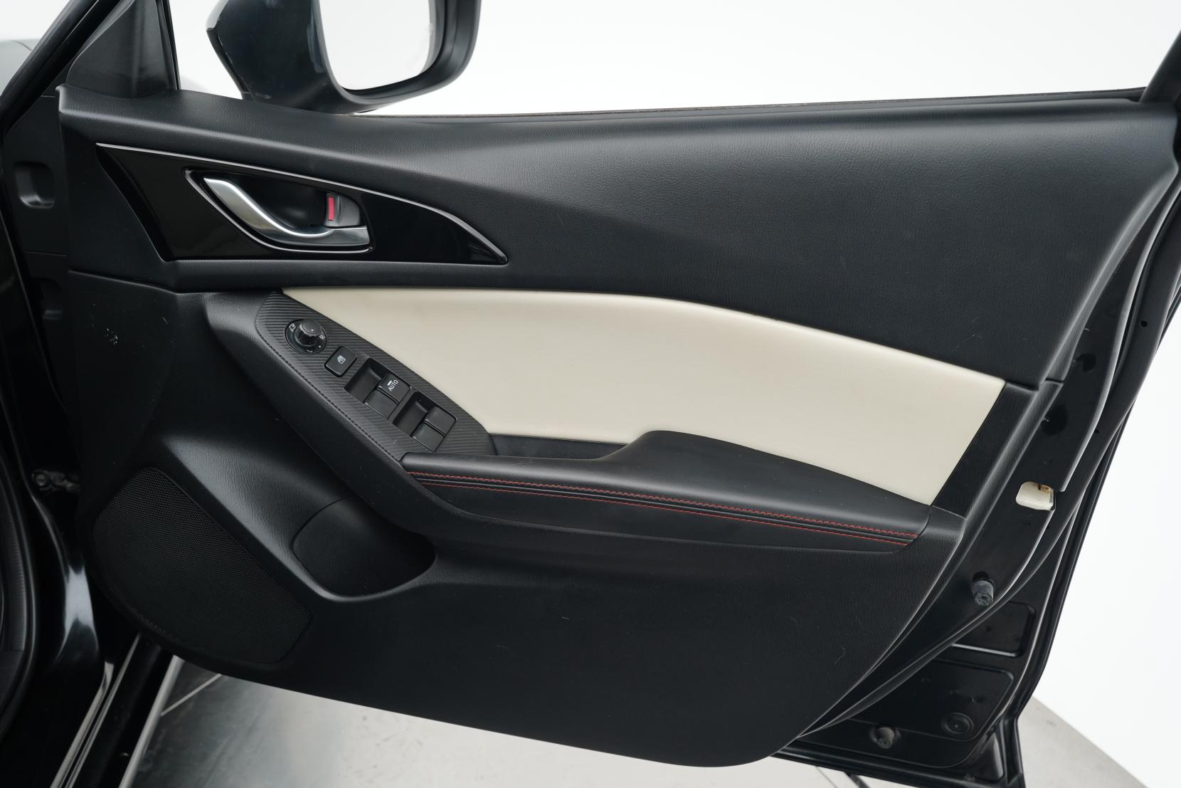 Mazda Axela 2.0 HYBRID-S L PACKAGE