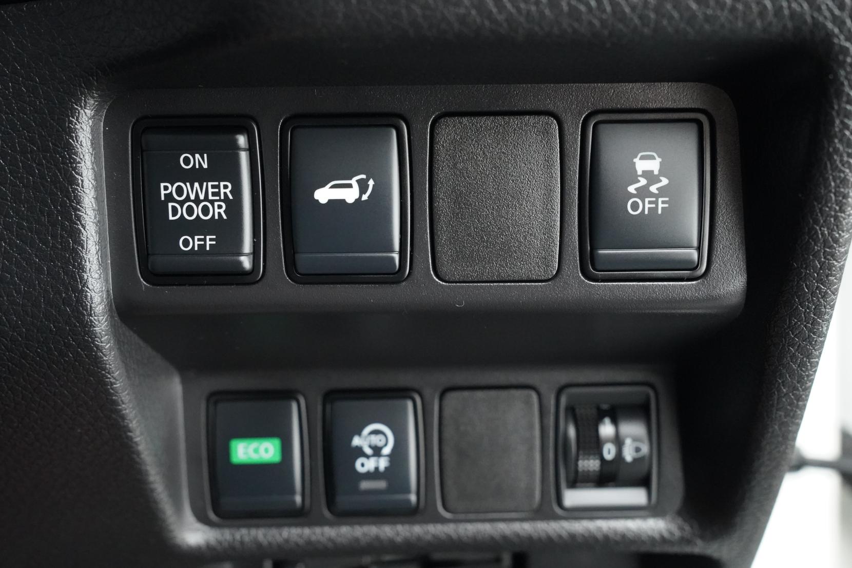 Nissan X-TRAIL 20XI