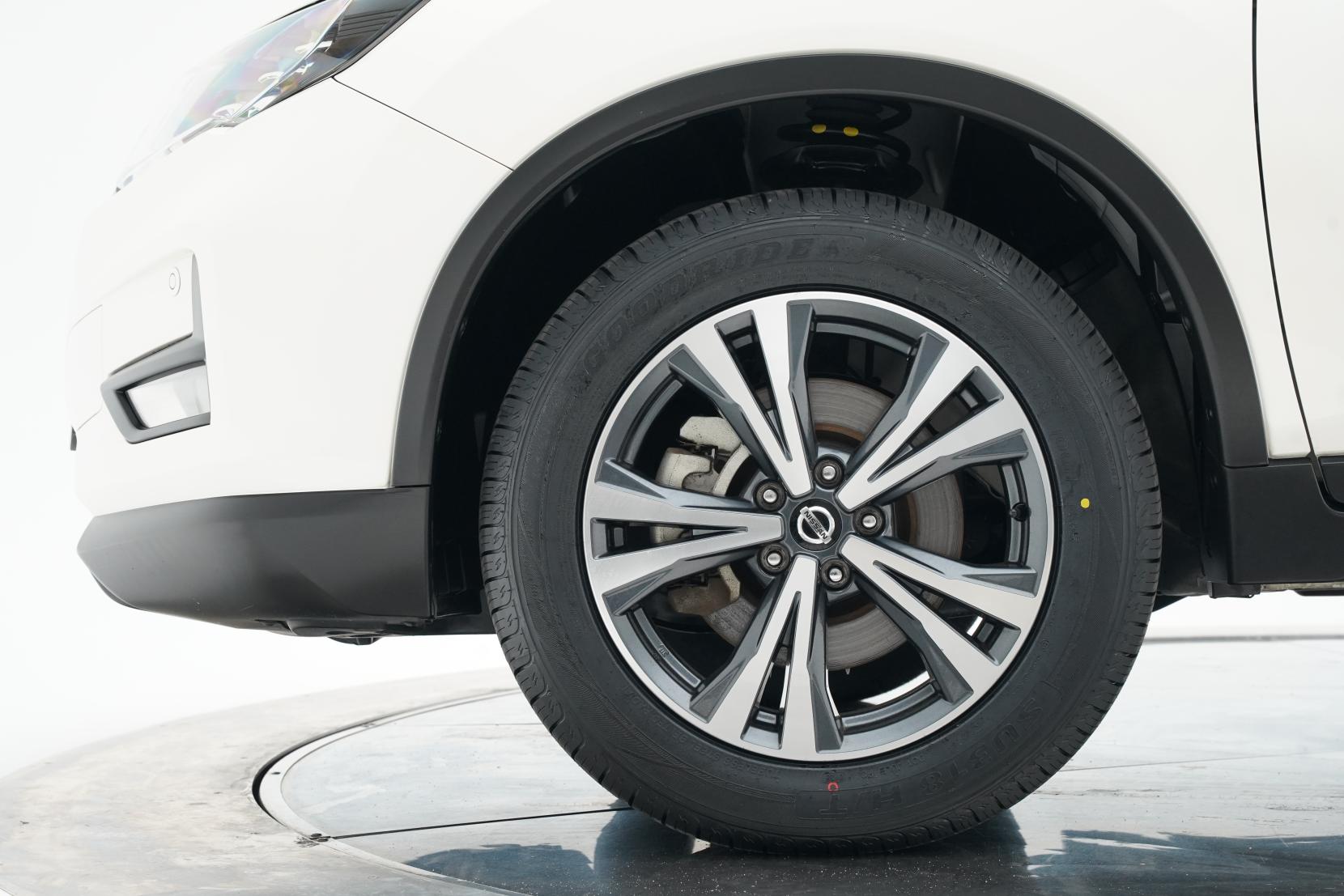 Nissan X-TRAIL 20XI
