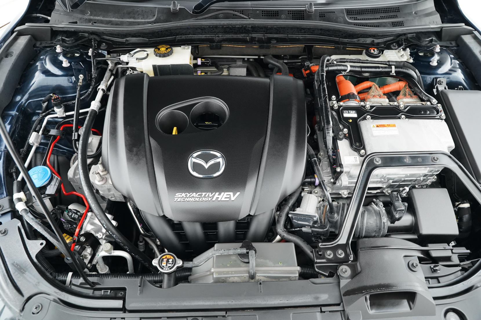 Mazda Axela 2.0 Hybrid S