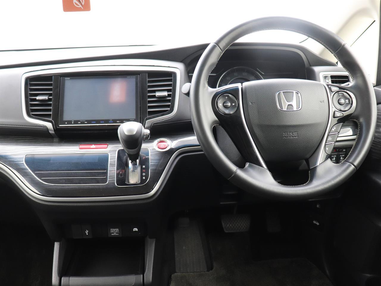 Honda Odyssey 2.4 Hybrid Absolute Honda Sensing