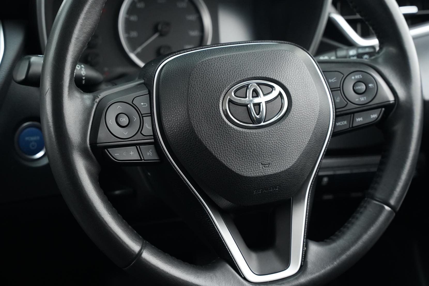 Toyota Corolla 1.8 TOURING HYBRID S