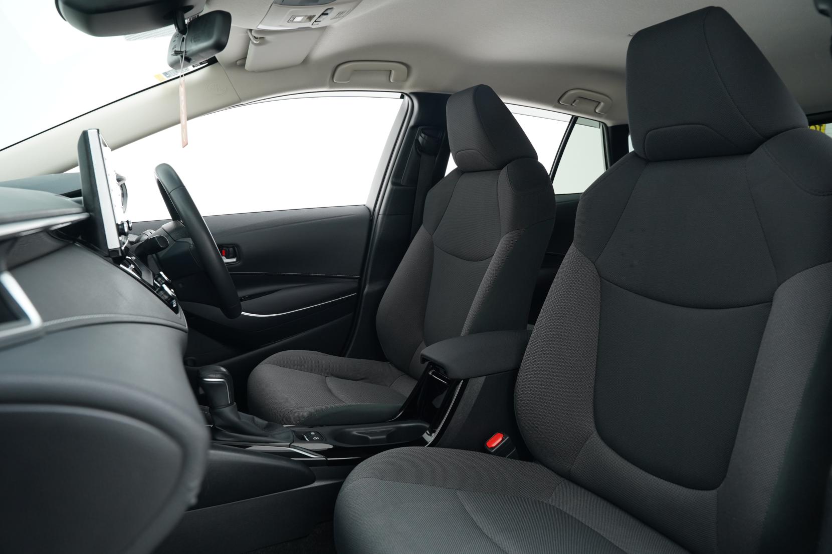Toyota Corolla 1.8 TOURING HYBRID S