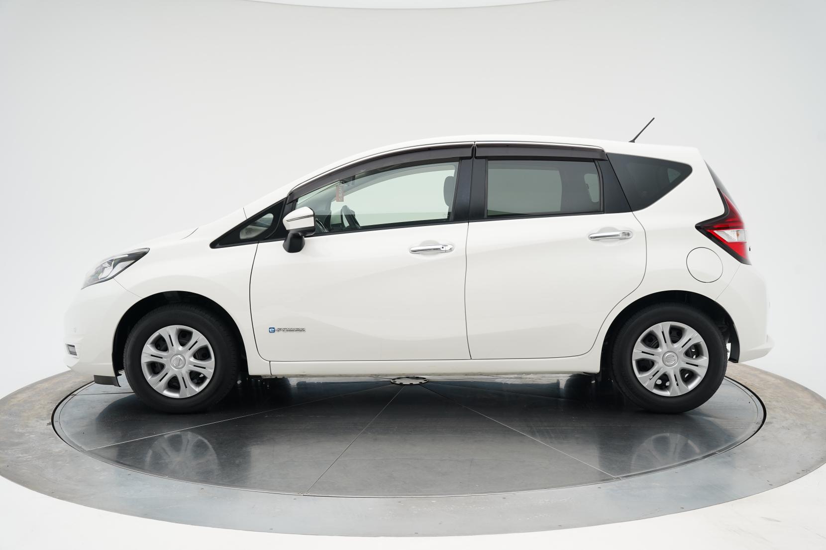 Nissan Note (2004–present) E-POWER B