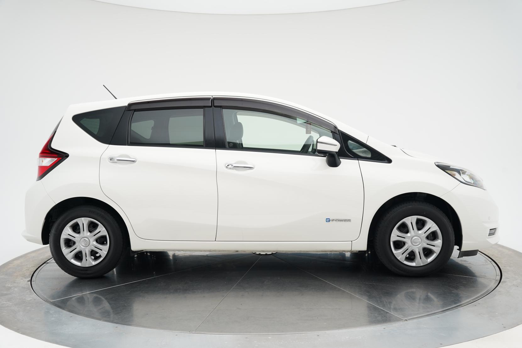 Nissan Note (2004–present) E-POWER B