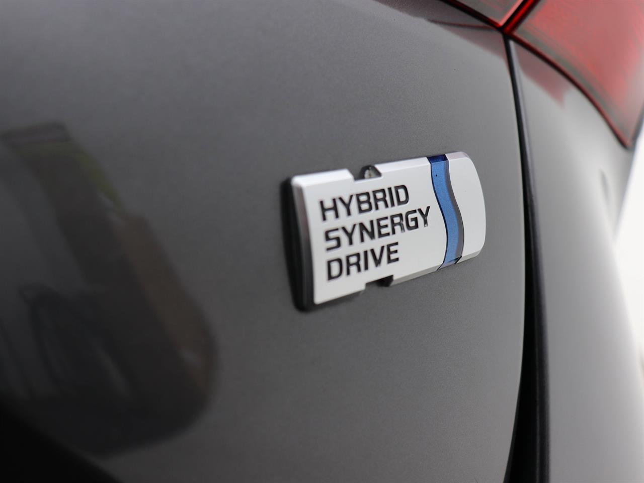 Toyota Prius 1.8 Hybrid S