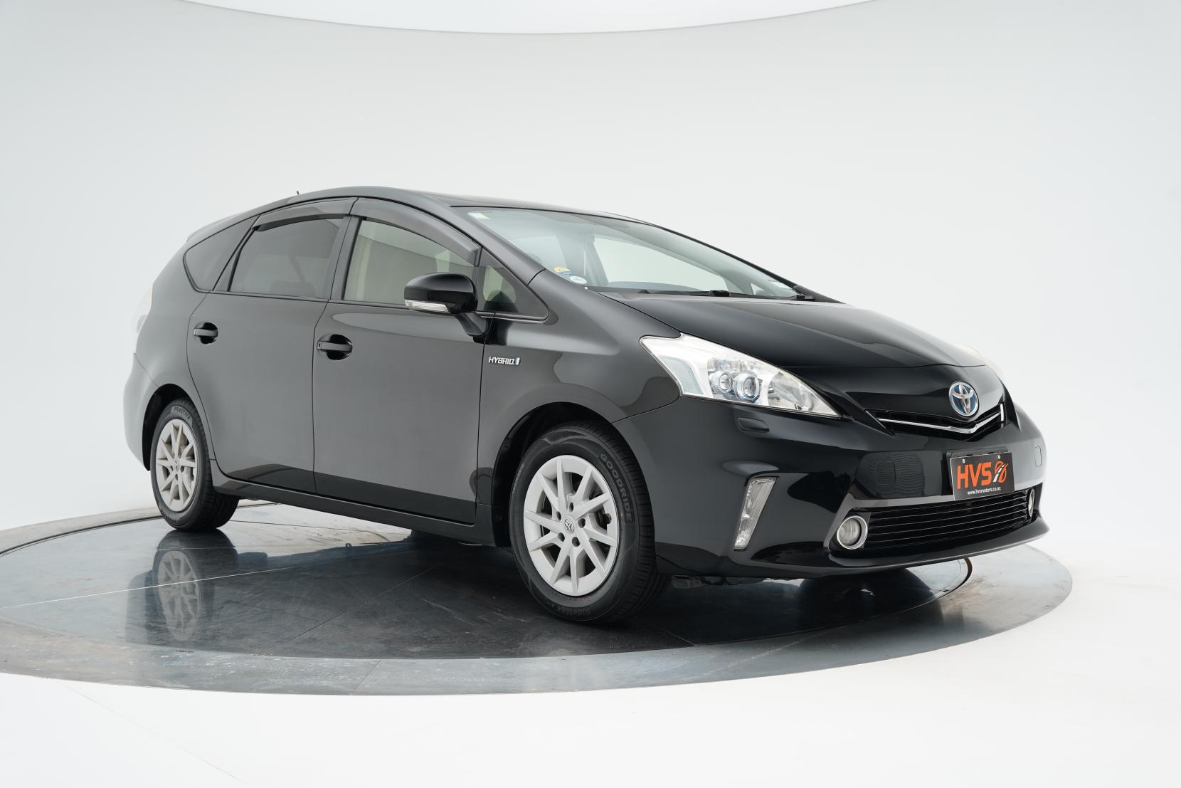 Toyota Prius Alpha S 5 Seater