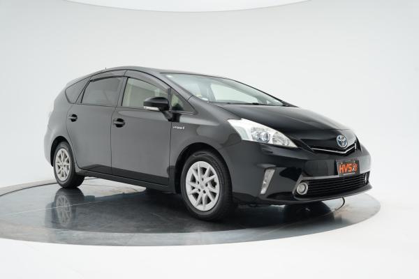 Toyota Prius Alpha S 5 Seater