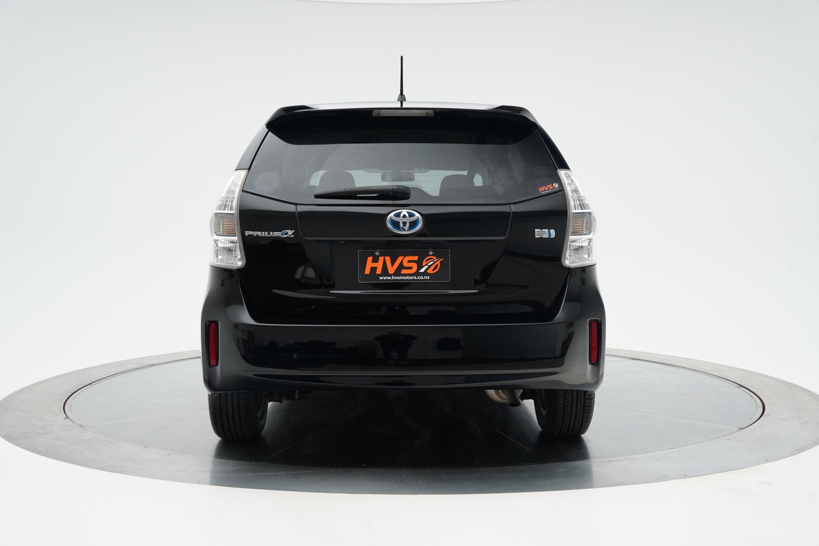 Toyota Prius Alpha S 5 Seater