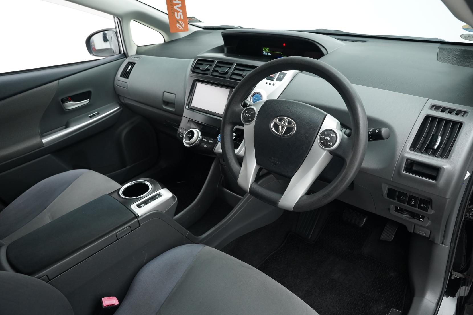 Toyota Prius Alpha S 5 Seater