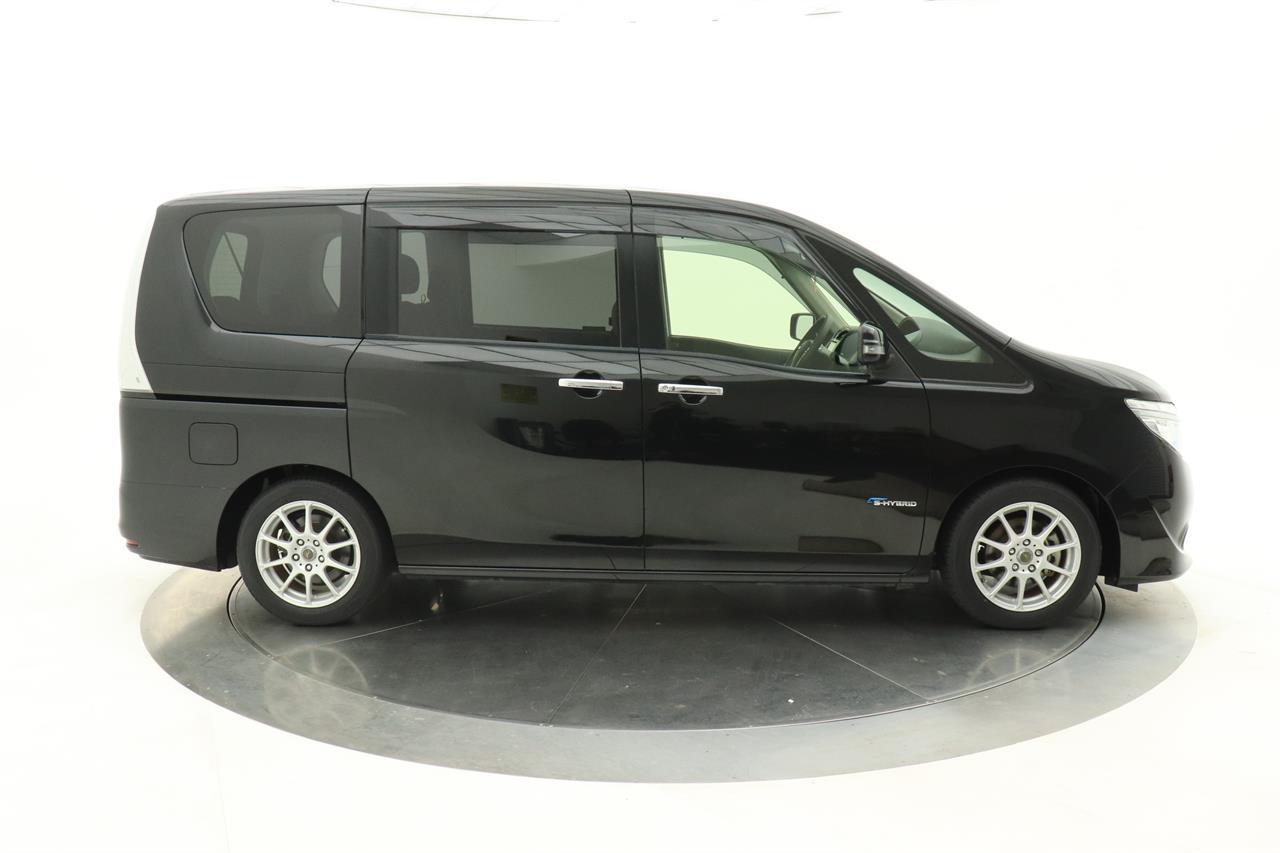 Nissan Serena 2.0 S-Hybrid