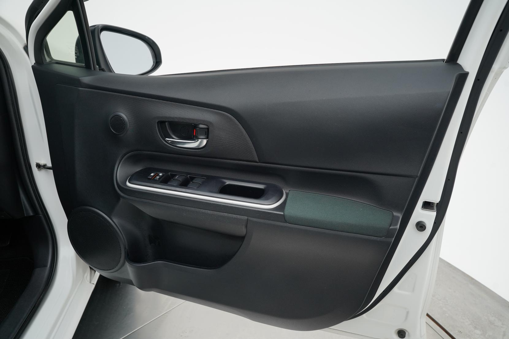 Toyota Aqua 1.5 G Leather