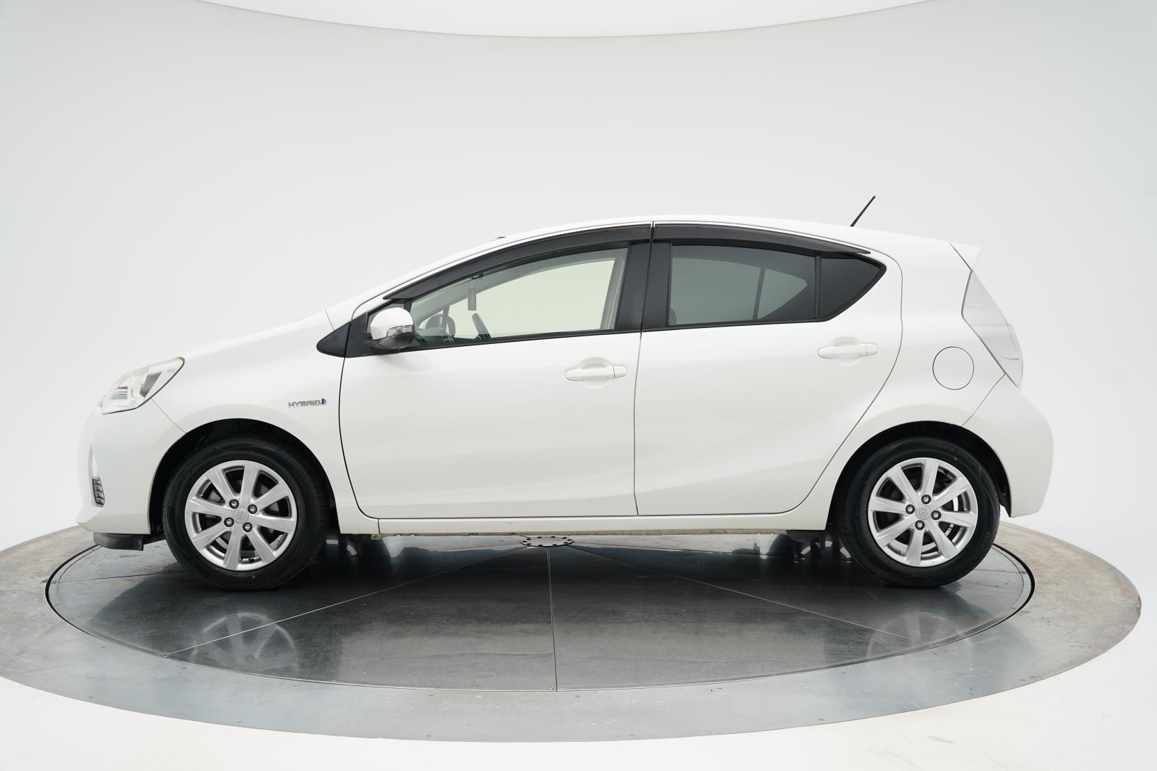 Toyota Aqua 1.5 G Leather
