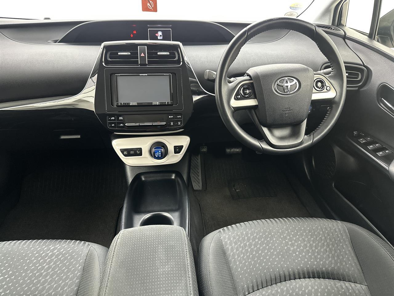 Toyota Prius 1.8 S 