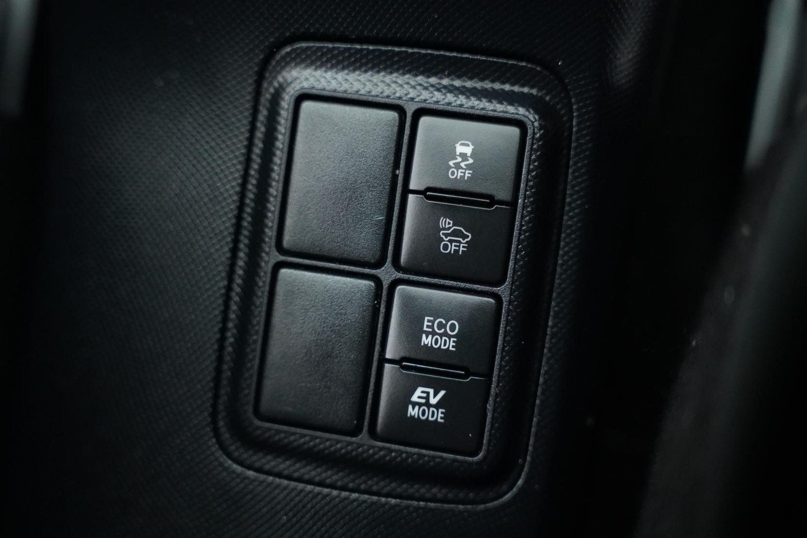 Toyota Aqua G CRUISE CONTROL