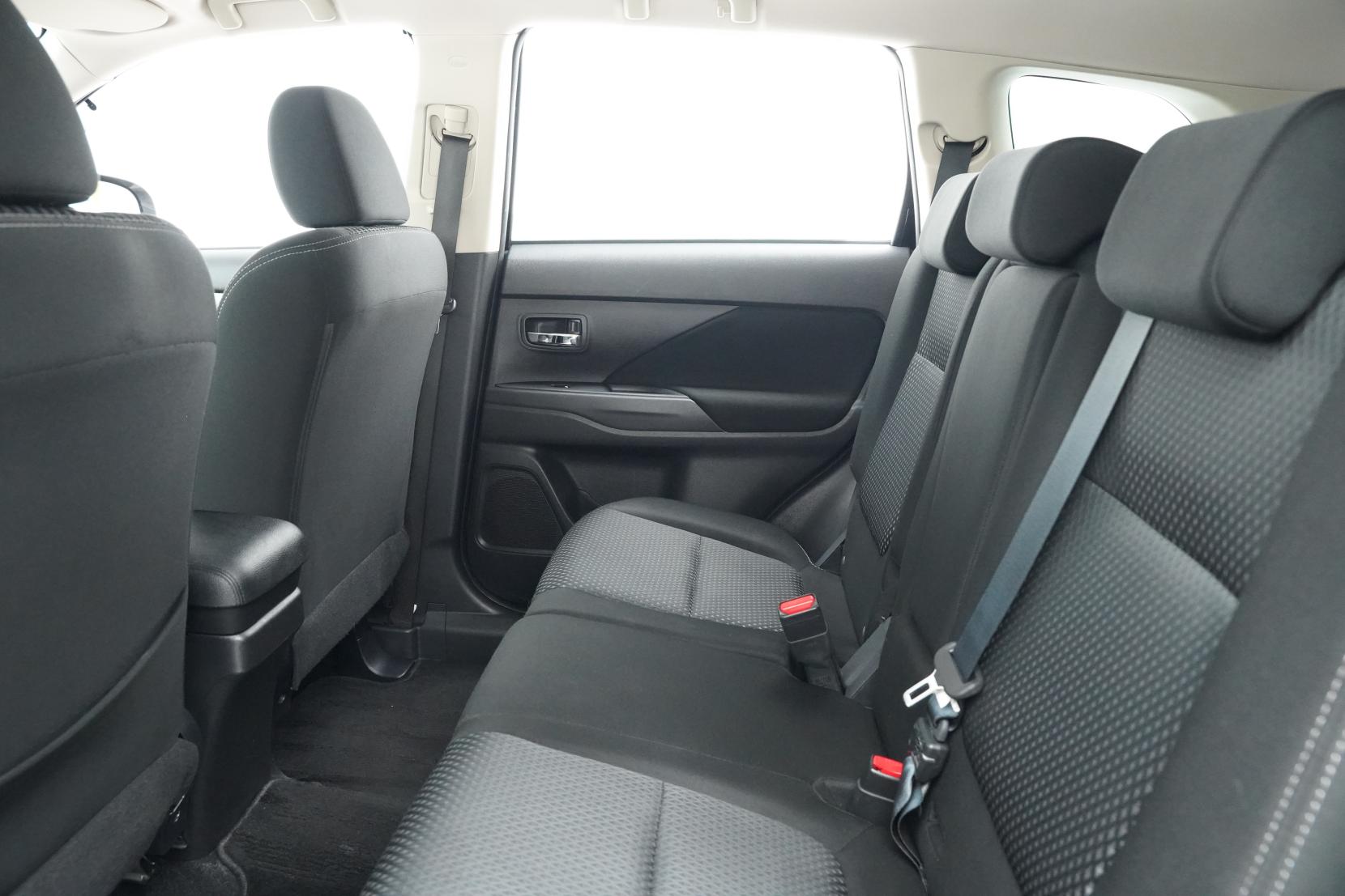 Mitsubishi Outlander 2.4