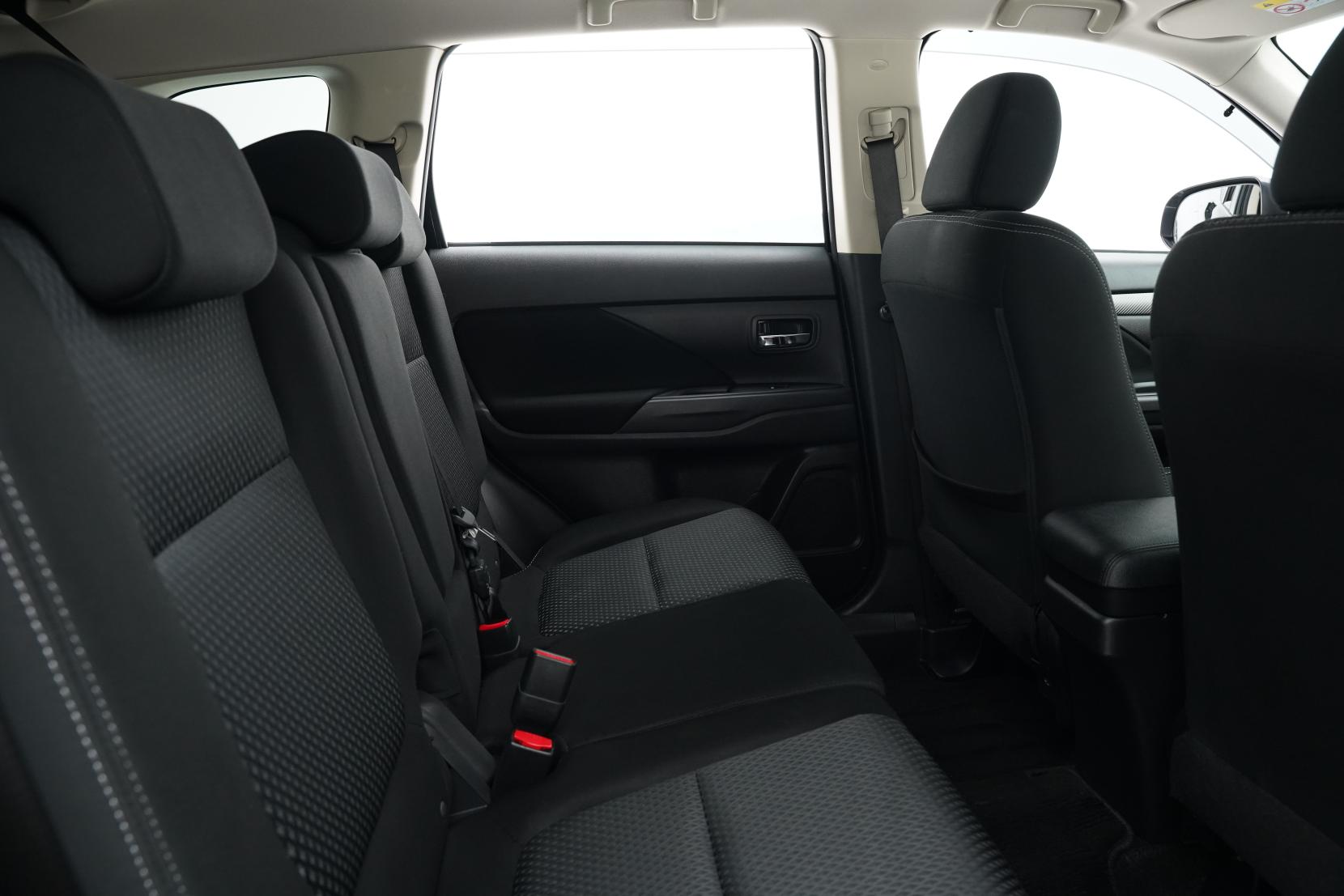 Mitsubishi Outlander 2.4