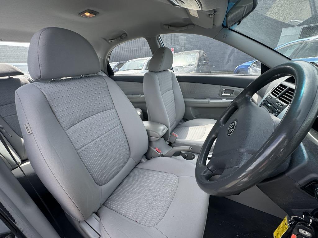 Kia Cerato 2.0 2.0 AUTO SEDAN