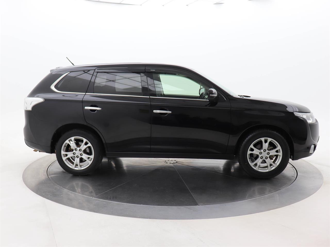 Mitsubishi Outlander 2.4 24M 4WD 7 Seater