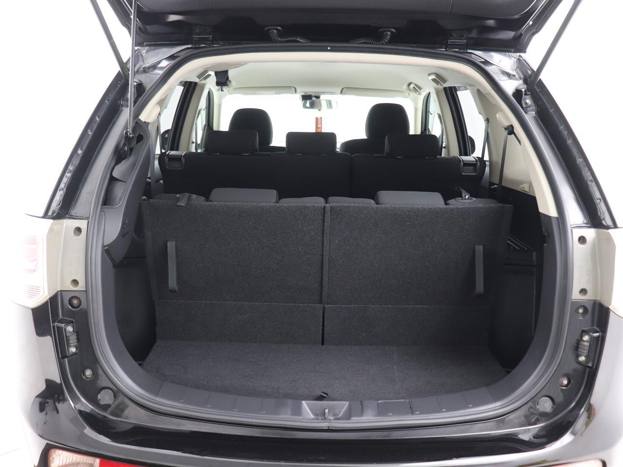 Mitsubishi Outlander 2.4 24M 4WD 7 Seater