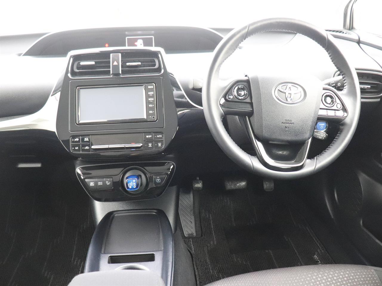 Toyota Prius 1.8 Hybrid S