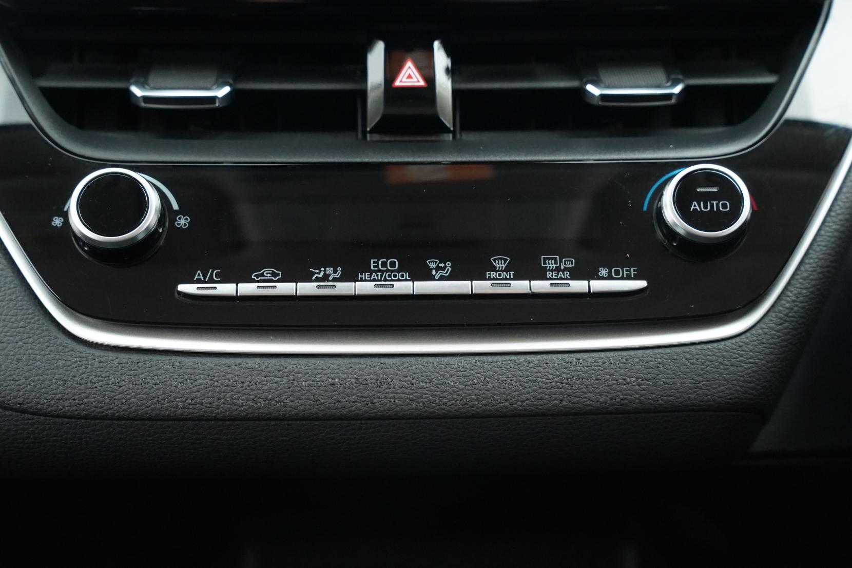 Toyota Corolla Touring Hybrid G-X