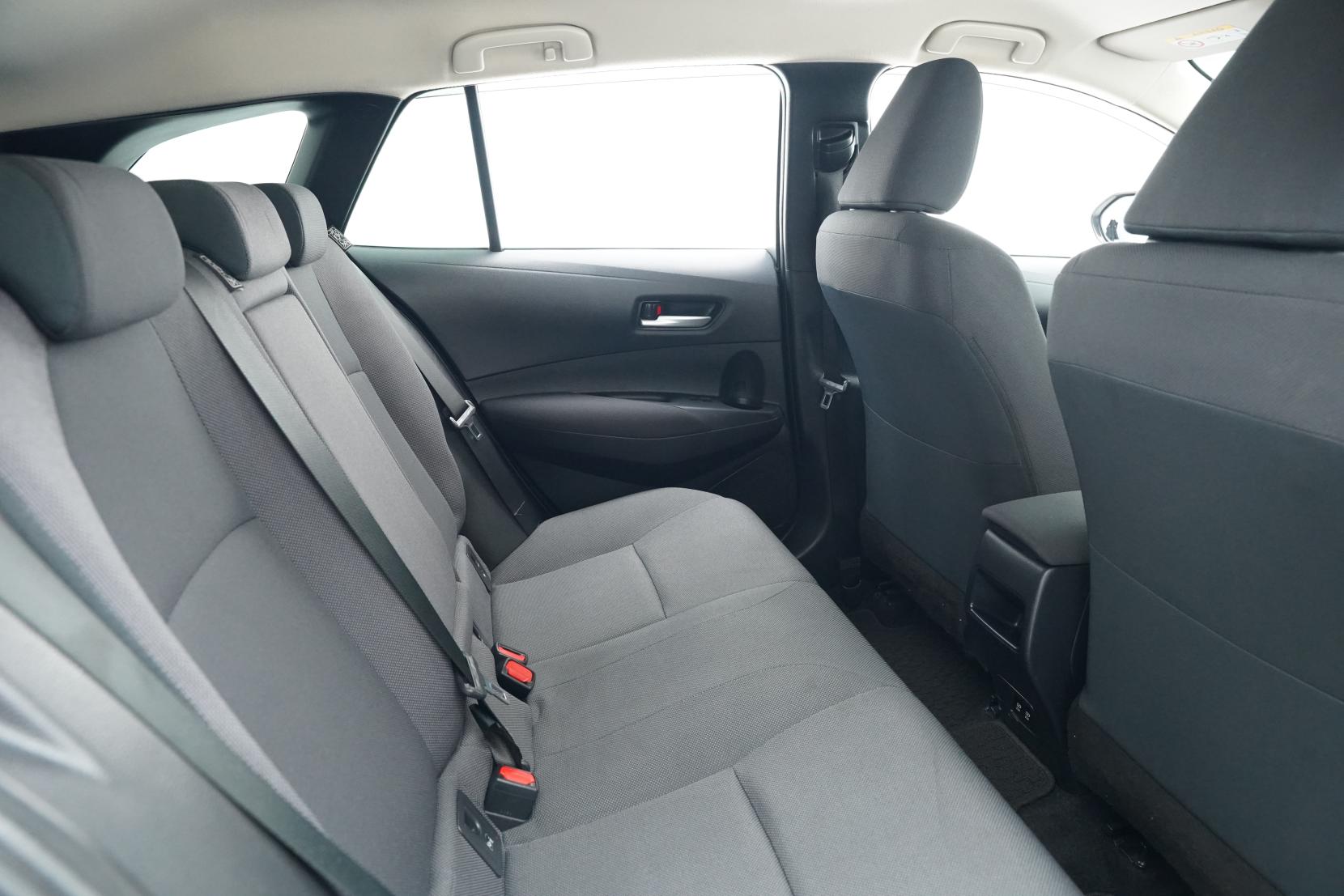 Toyota Corolla Touring Hybrid G-X