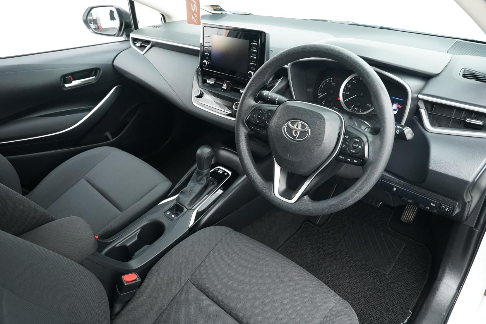 Toyota Corolla Touring Hybrid G-X