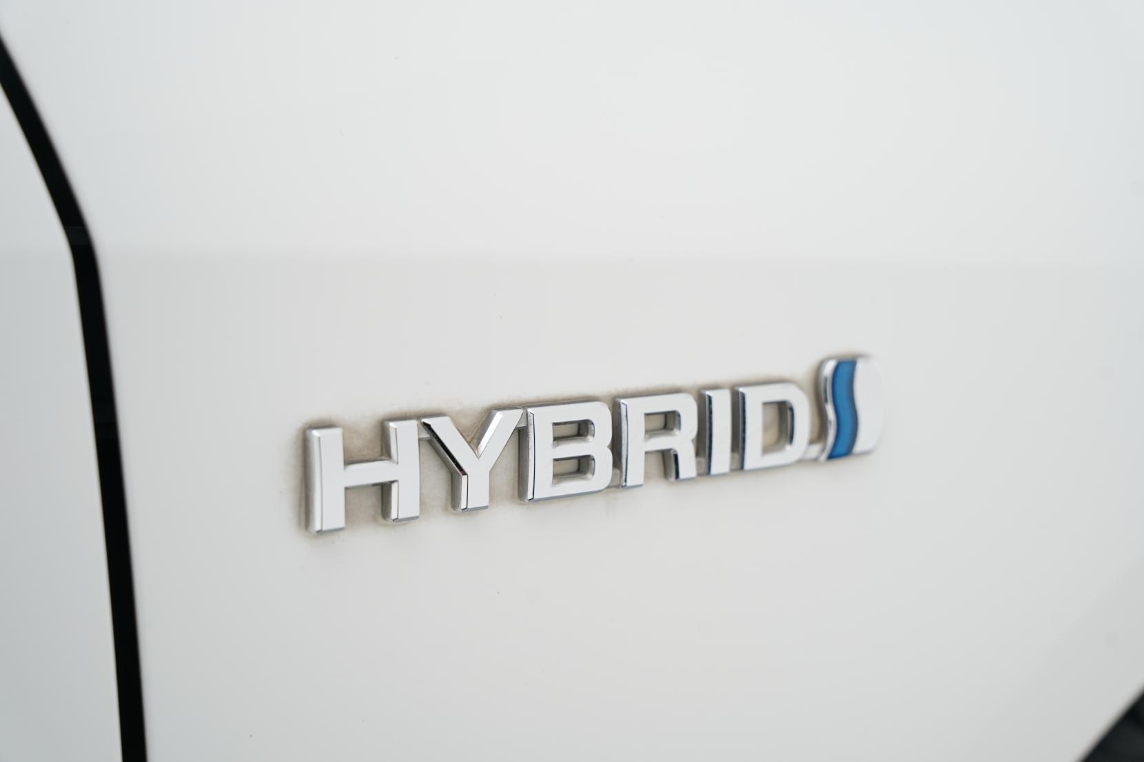 Toyota Corolla Touring Hybrid G-X