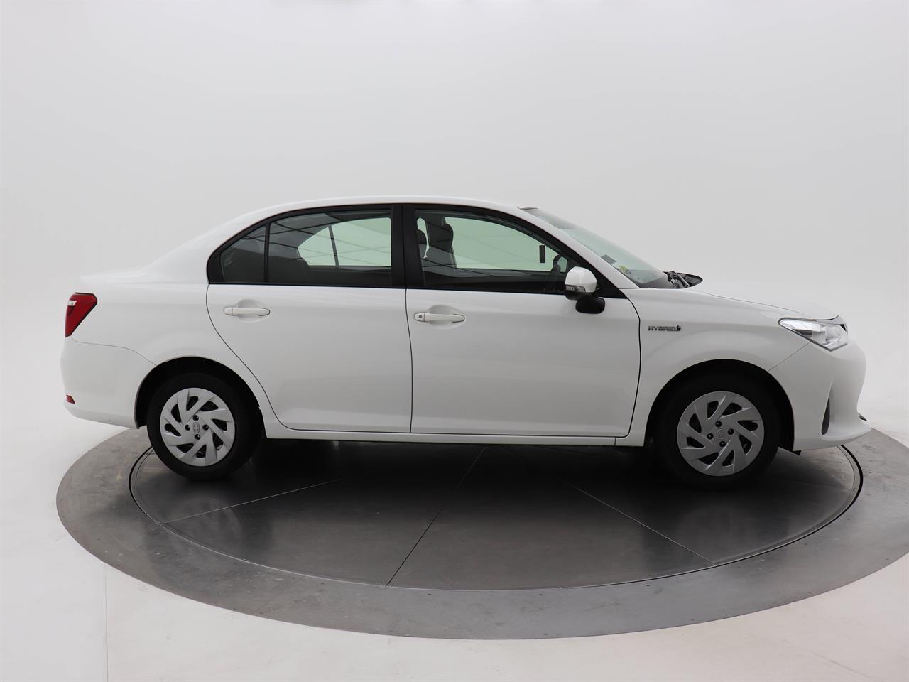 Toyota Corolla 1.5 AXIO HYBRID